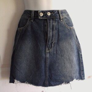 Hollister Womens Size 9 Ultra High Rise distressed Denim Mini skirt with Raw Hem